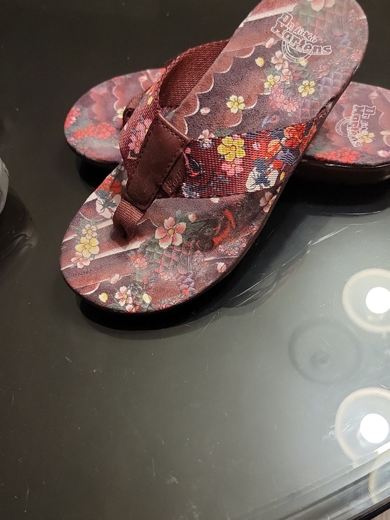 Dr. Martens Burgundy Floral Toe-Post Sandals - Picture 4 of 5